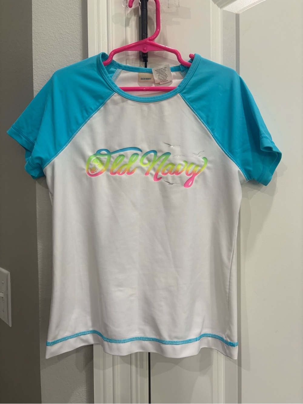 Old Navy white with blue short sleeves rash guard swim top Girls medium 8 GUC